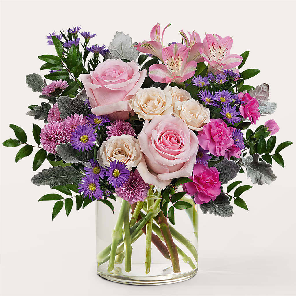 Light as a Feather Bouquet – A Touch Of Gracious Living, Salem OH