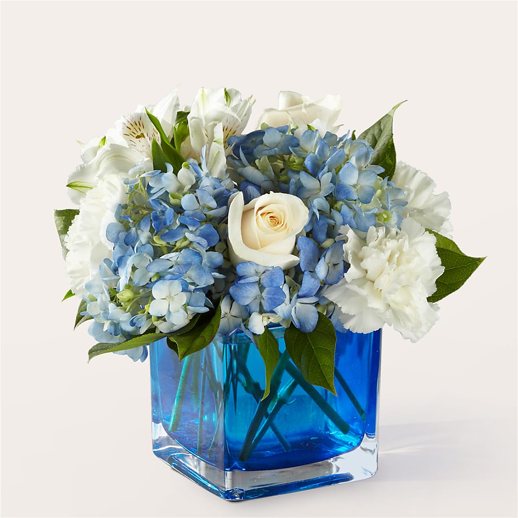 Soothing Waters Bouquet – A Touch Of Gracious Living, Salem OH