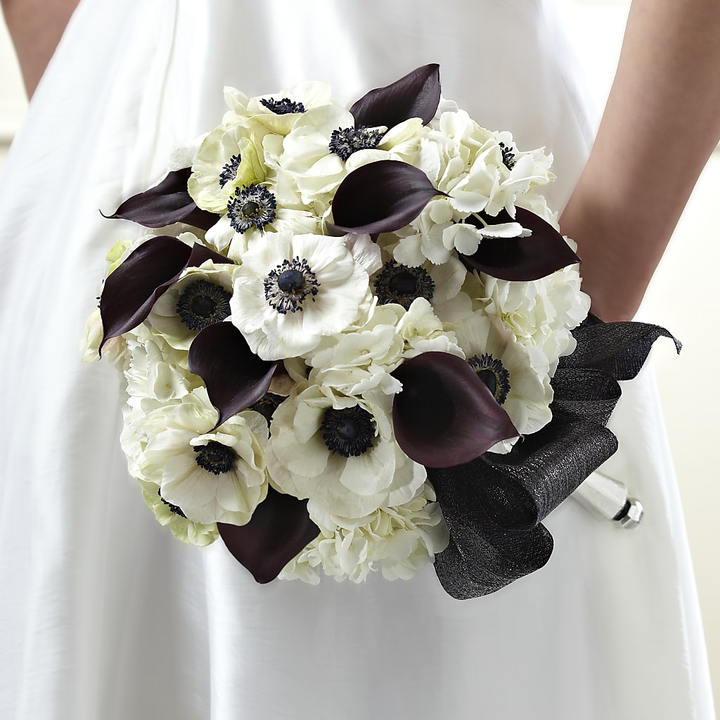 To Have and To Hold Bouquet – A Touch Of Gracious Living, Salem OH
