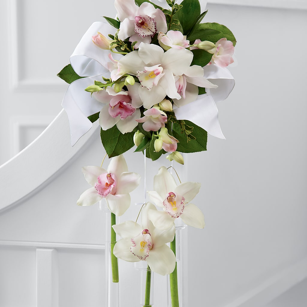 Perfect Entrance Pew Arrangement – A Touch Of Gracious Living, Salem OH