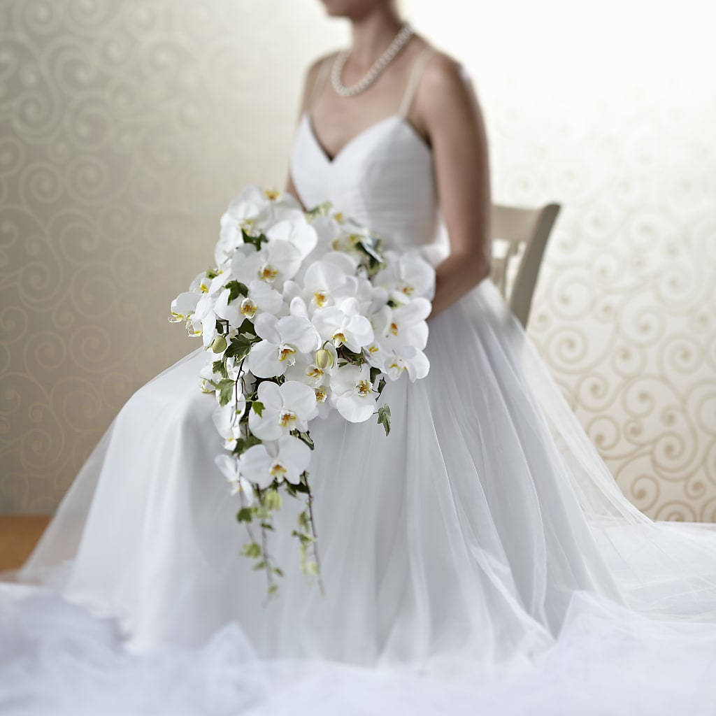 Classic White Bouquet – A Touch Of Gracious Living, Salem OH