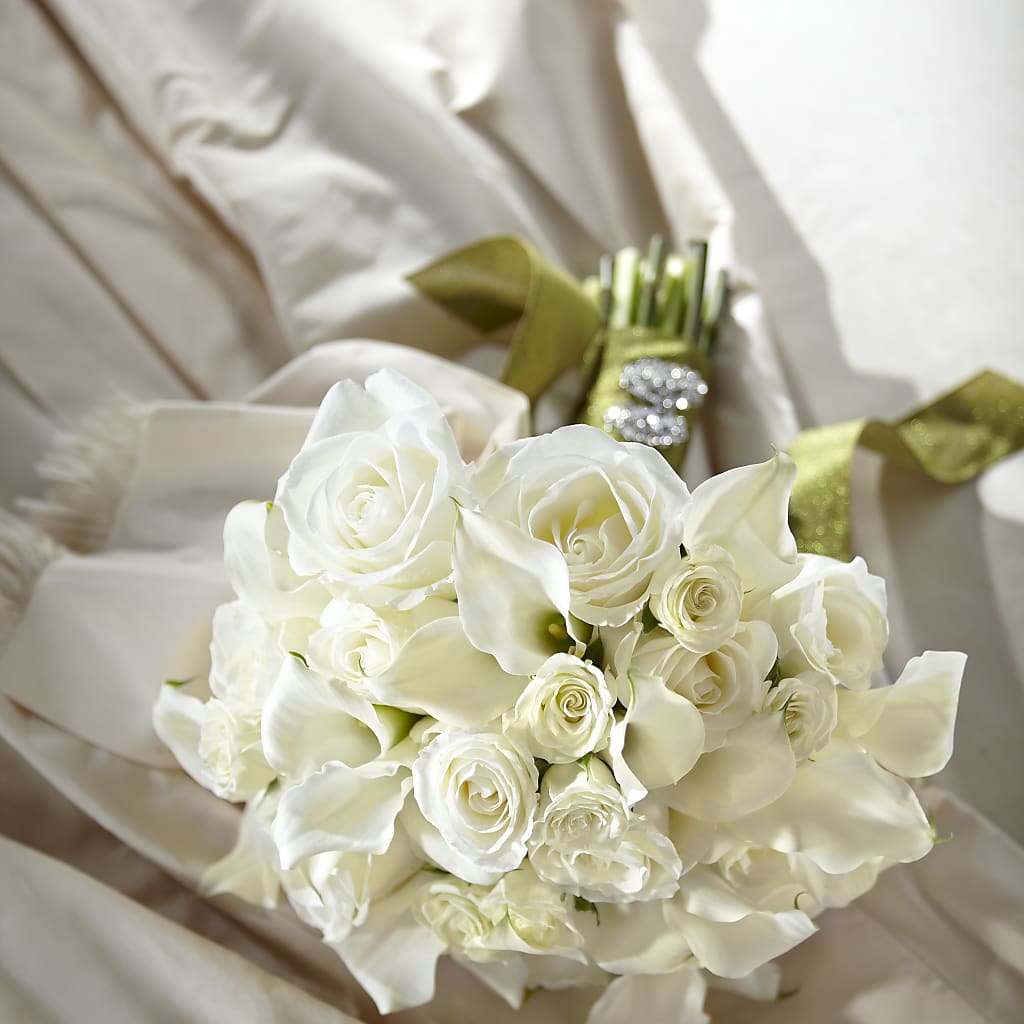 Serene Highness Bouquet – A Touch Of Gracious Living, Salem OH