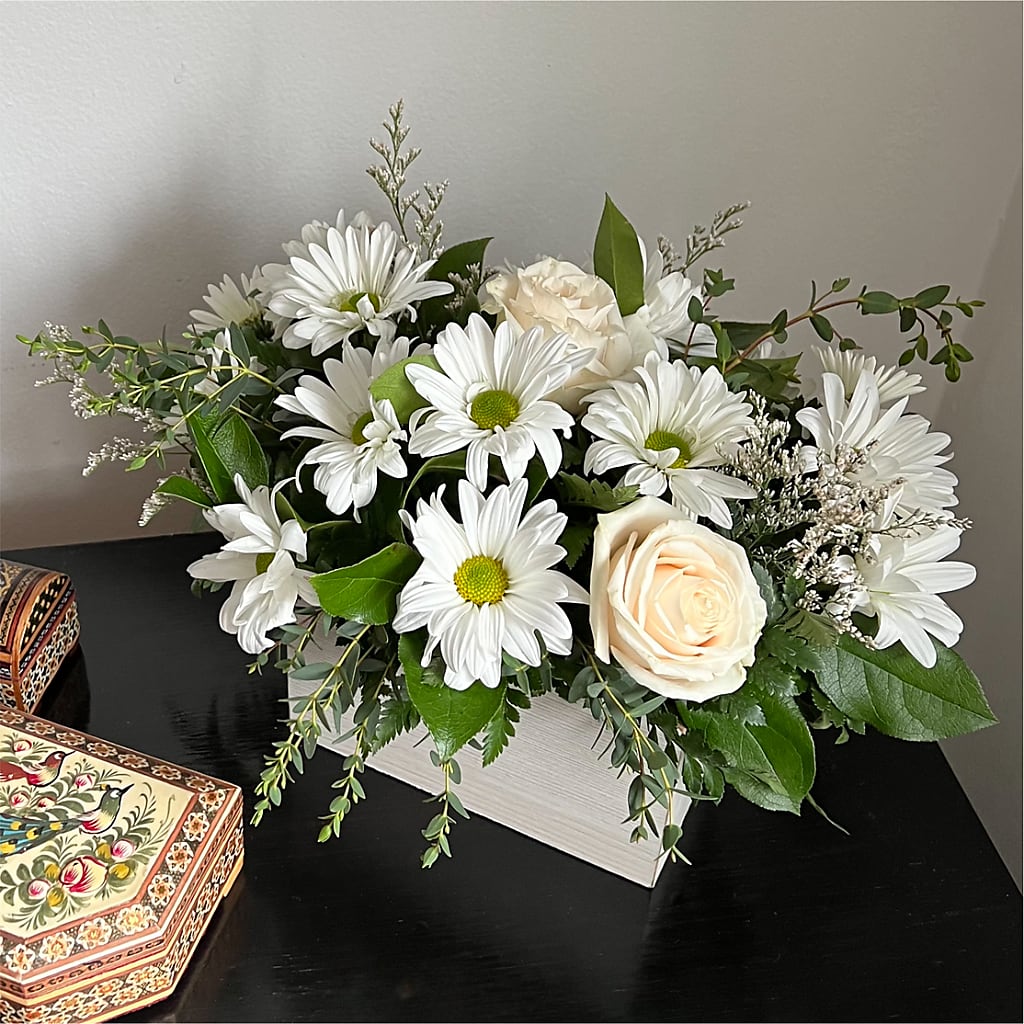 Fresh Linen Box Bouquet –  A Touch Of Gracious Living, Salem OH