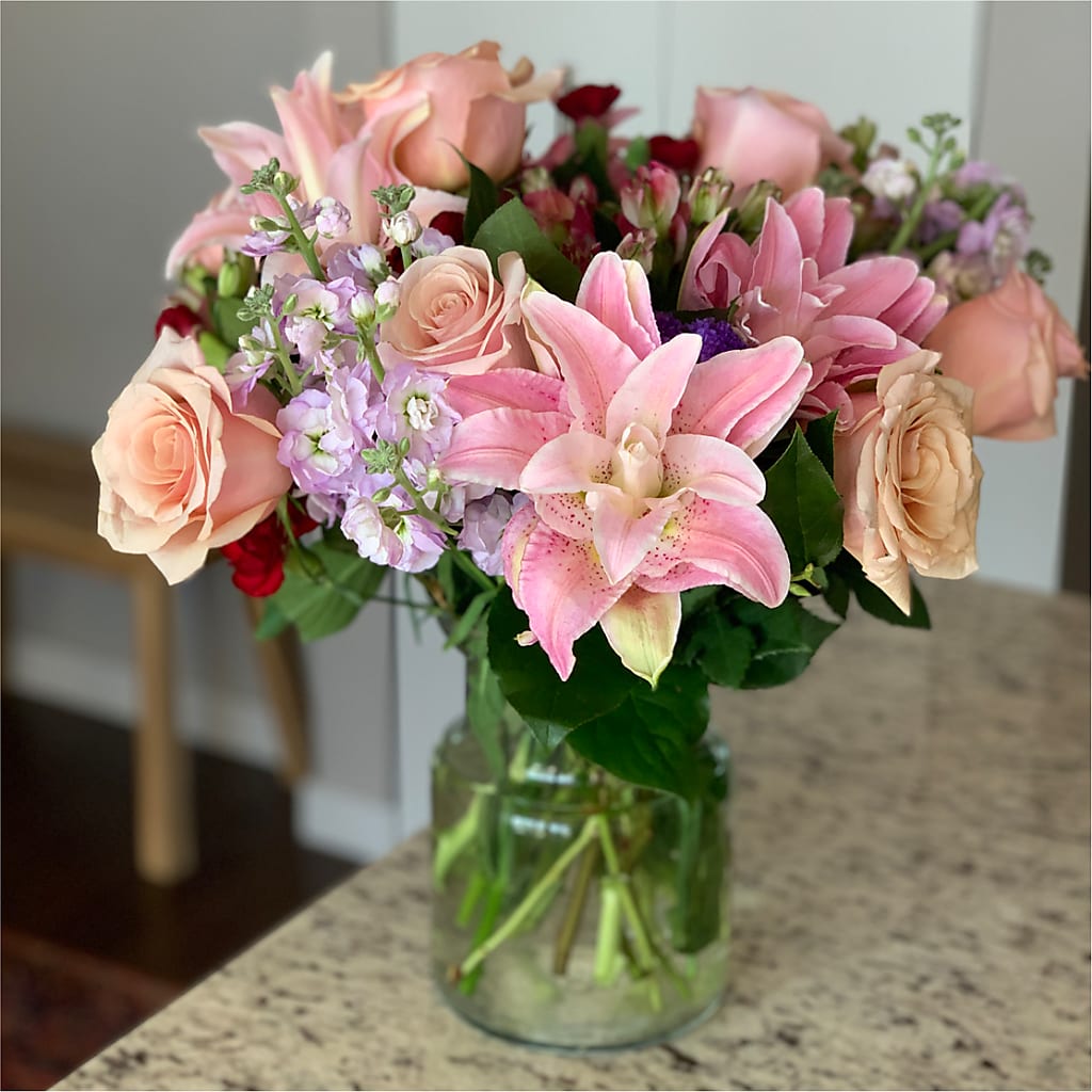 Romantique Bouquet –  A Touch Of Gracious Living, Salem OH