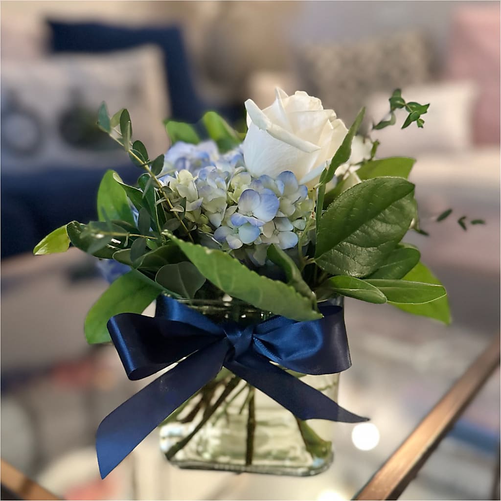 Sky Blue Delight Bouquet –  A Touch Of Gracious Living, Salem OH