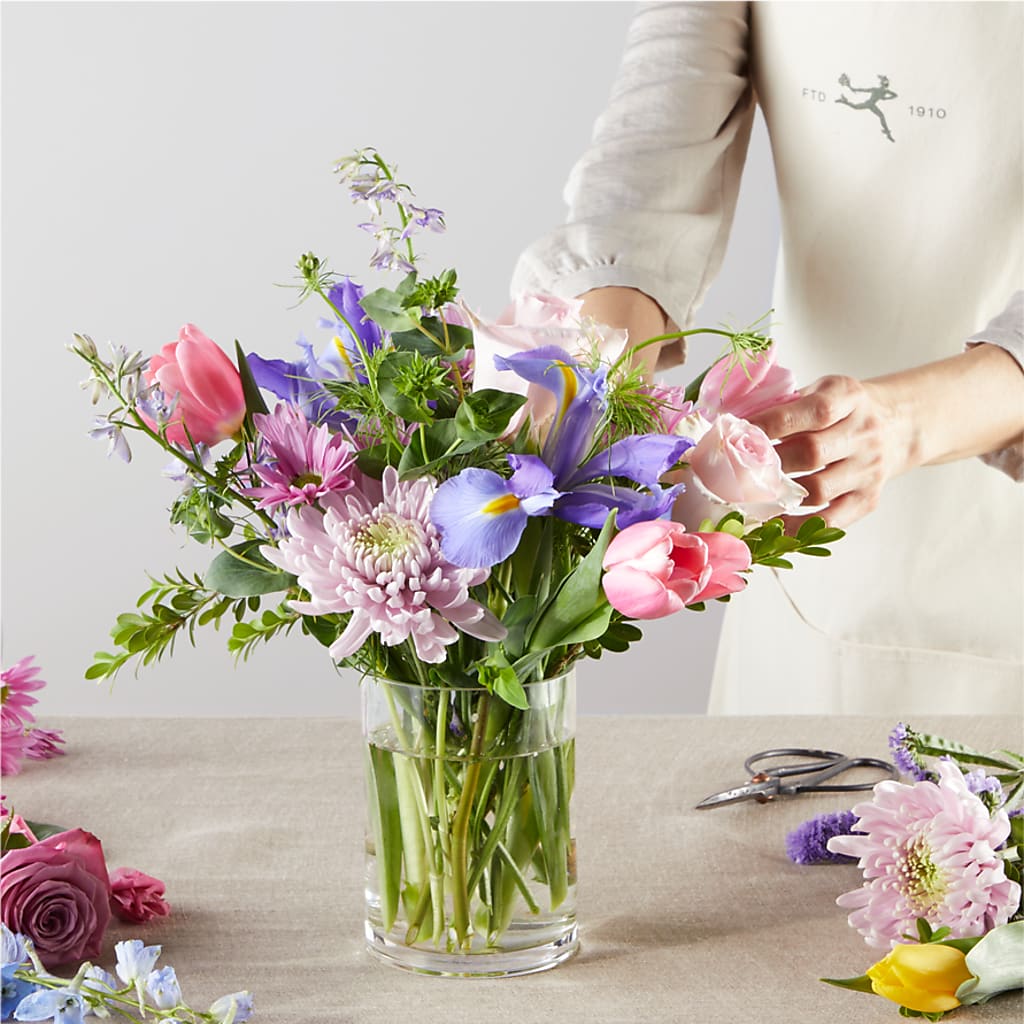 Pastel Tradition - A Florist Original –  A Touch Of Gracious Living, Salem OH
