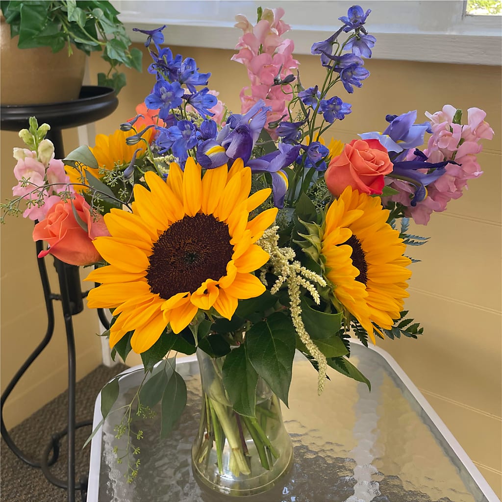 Rays of Life Bouquet –  A Touch Of Gracious Living, Salem OH
