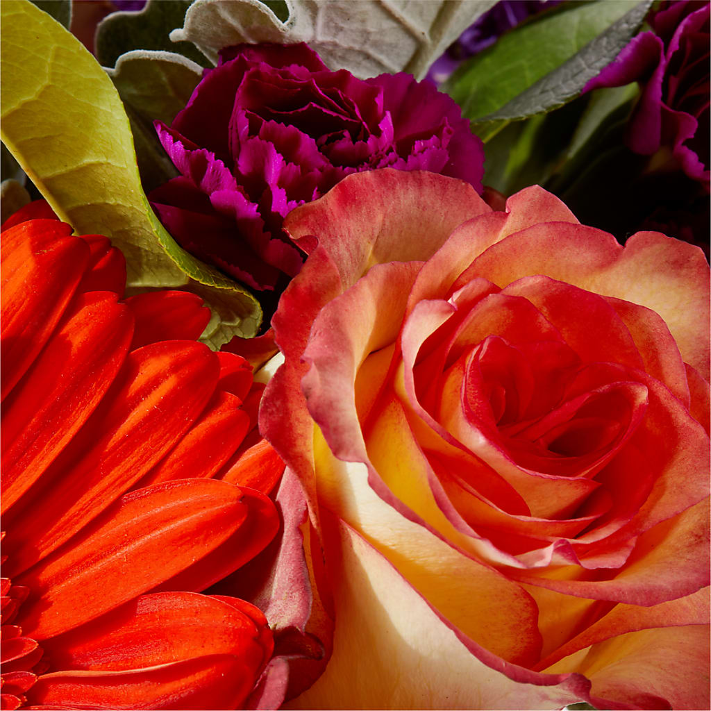 Sangria Bouquet –  A Touch Of Gracious Living, Salem OH