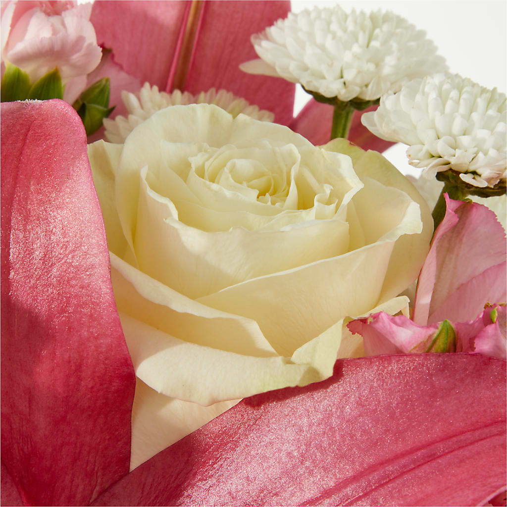Piece of Cake Bouquet –  A Touch Of Gracious Living, Salem OH