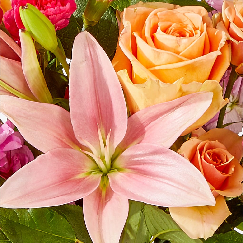 Bisous Bouquet –  A Touch Of Gracious Living, Salem OH